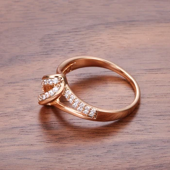 Кинель Prirodni Cirkon Mladenka Zaručnički prsten 585 Rose Gold Modni Križ Kristalni Prsten za žene Plaža college Vintage nakit 2021 Novi 